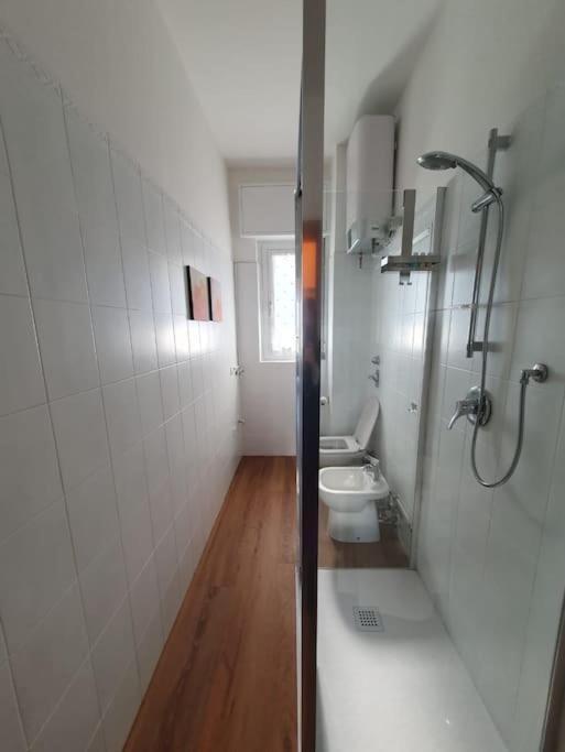 Sunhouse - Nuovo Accogliente Bilocale Apartman Milánó Kültér fotó