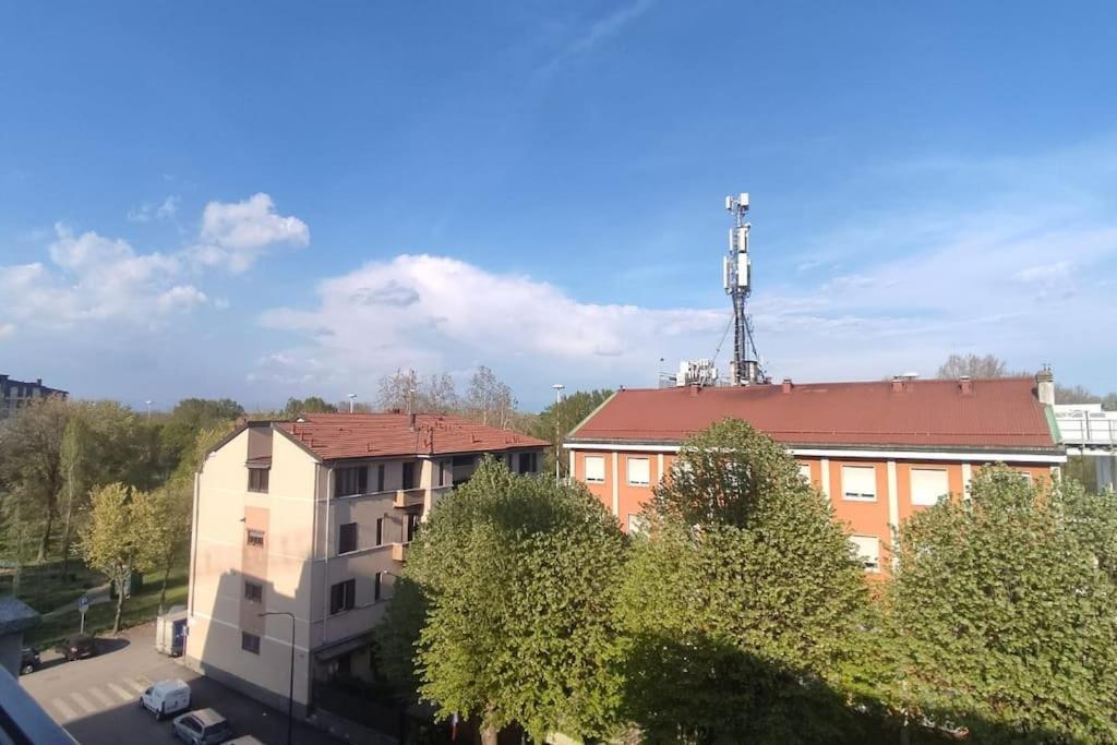 Sunhouse - Nuovo Accogliente Bilocale Apartman Milánó Kültér fotó